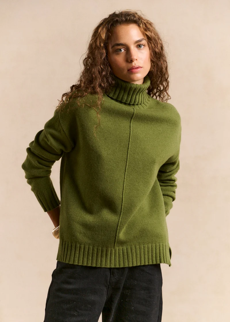 Pull ample col roulé en laine