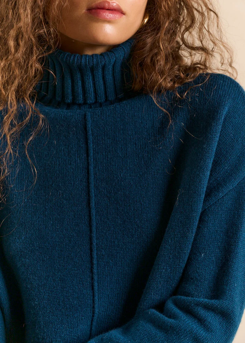 Pull ample col roulé en laine