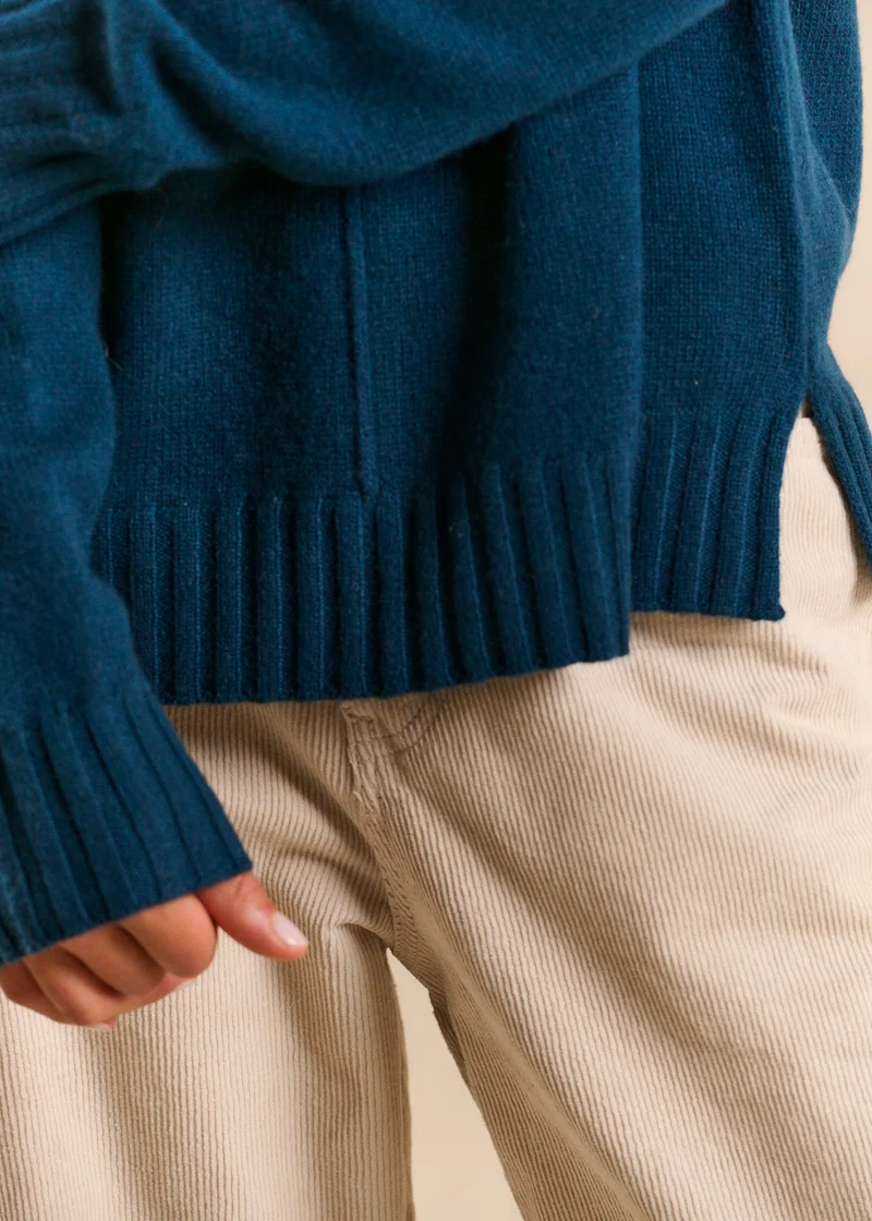 Pull ample col roulé en laine
