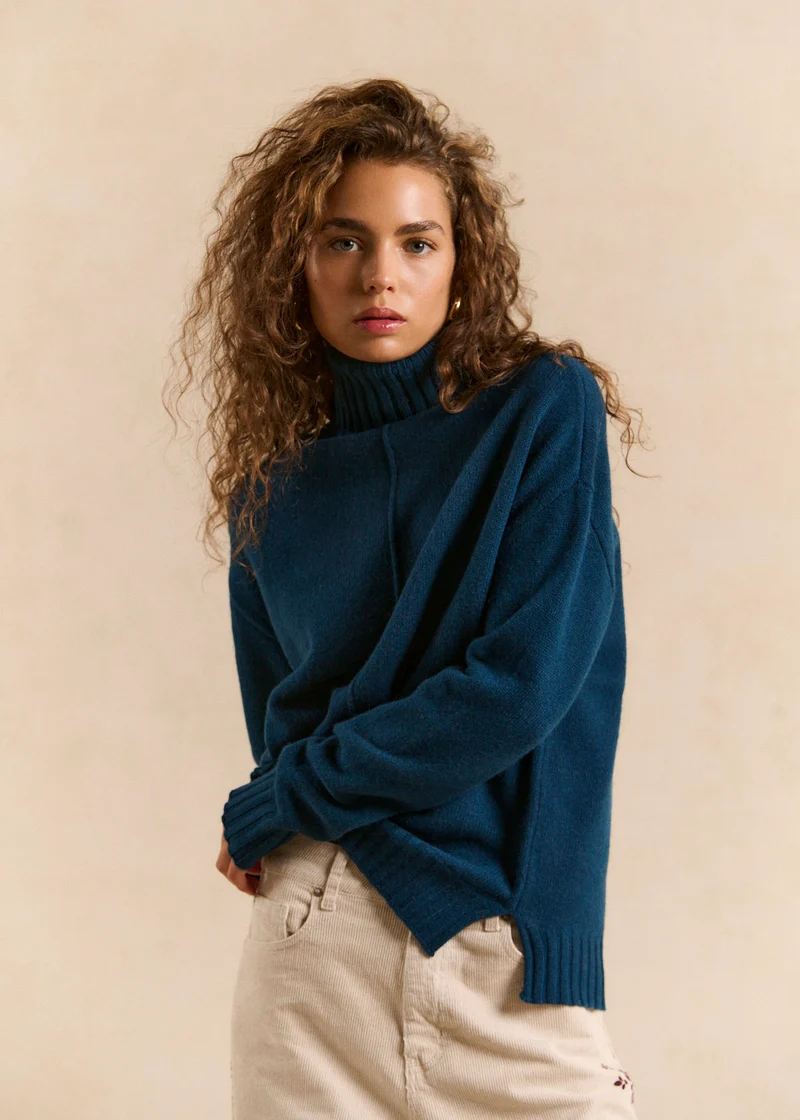 Pull ample col roulé en laine