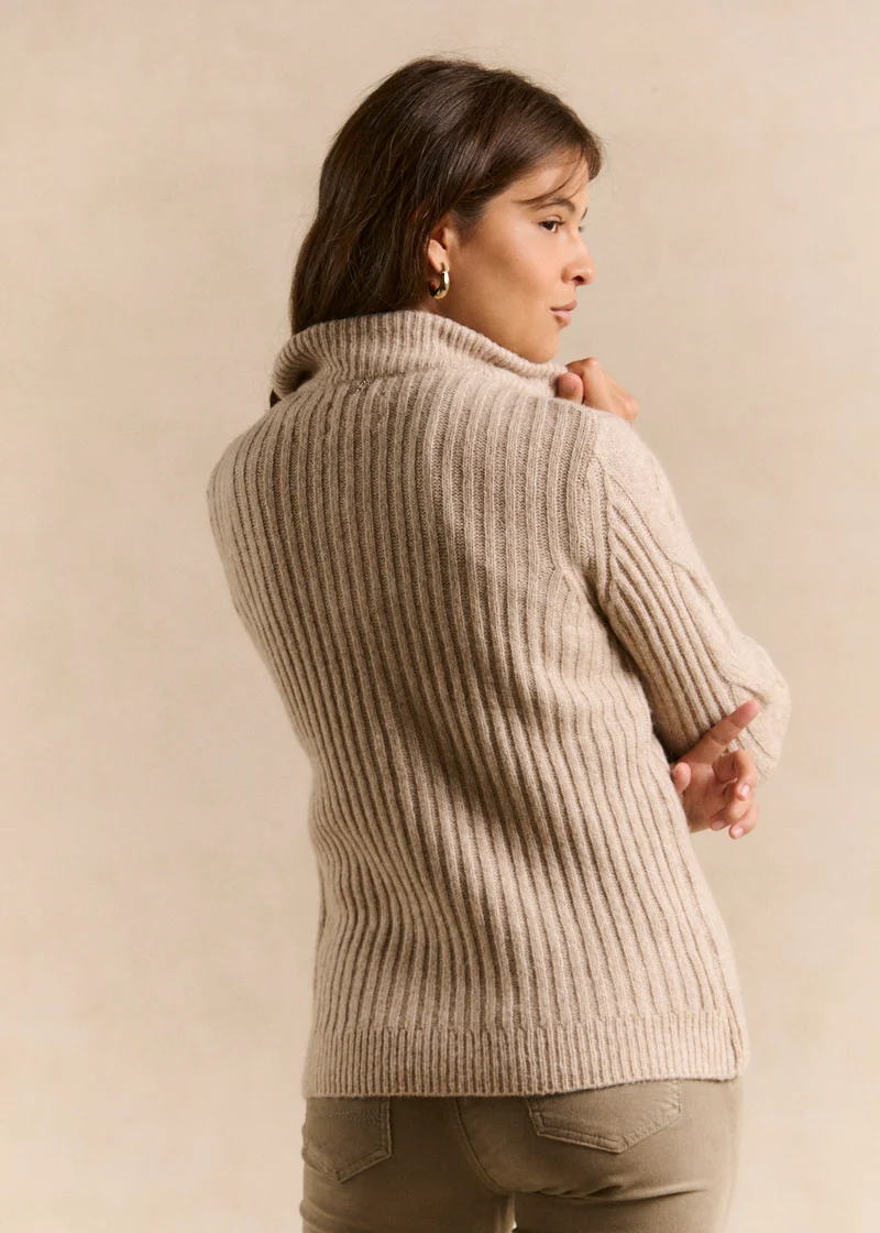 Pull camionneur torsadé