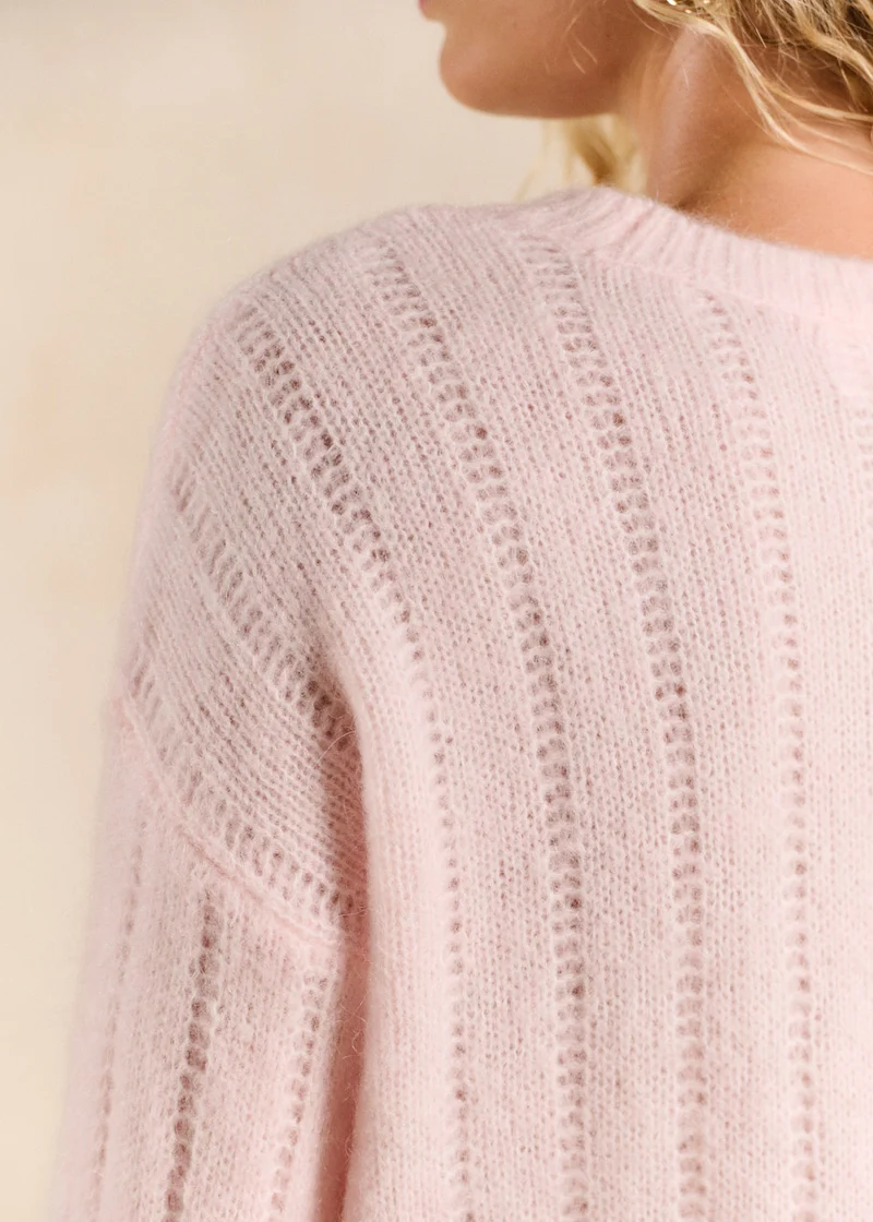 Pull col rond en maille ajourée