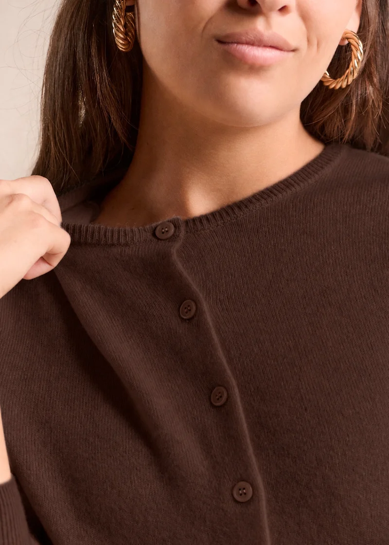 Gilet cachemire boutonné coupe droite