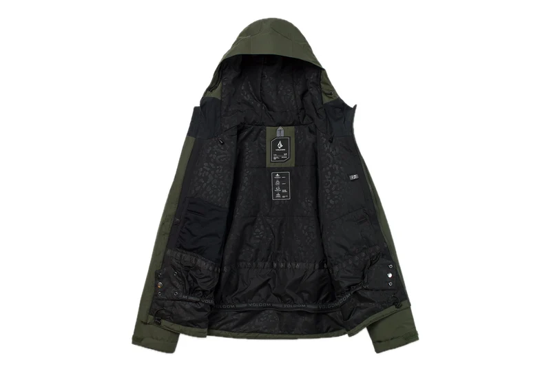 VESTE ISOLÉE EN ACIER