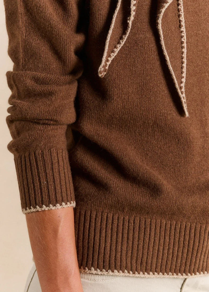 Pull col rond écharpe amovible