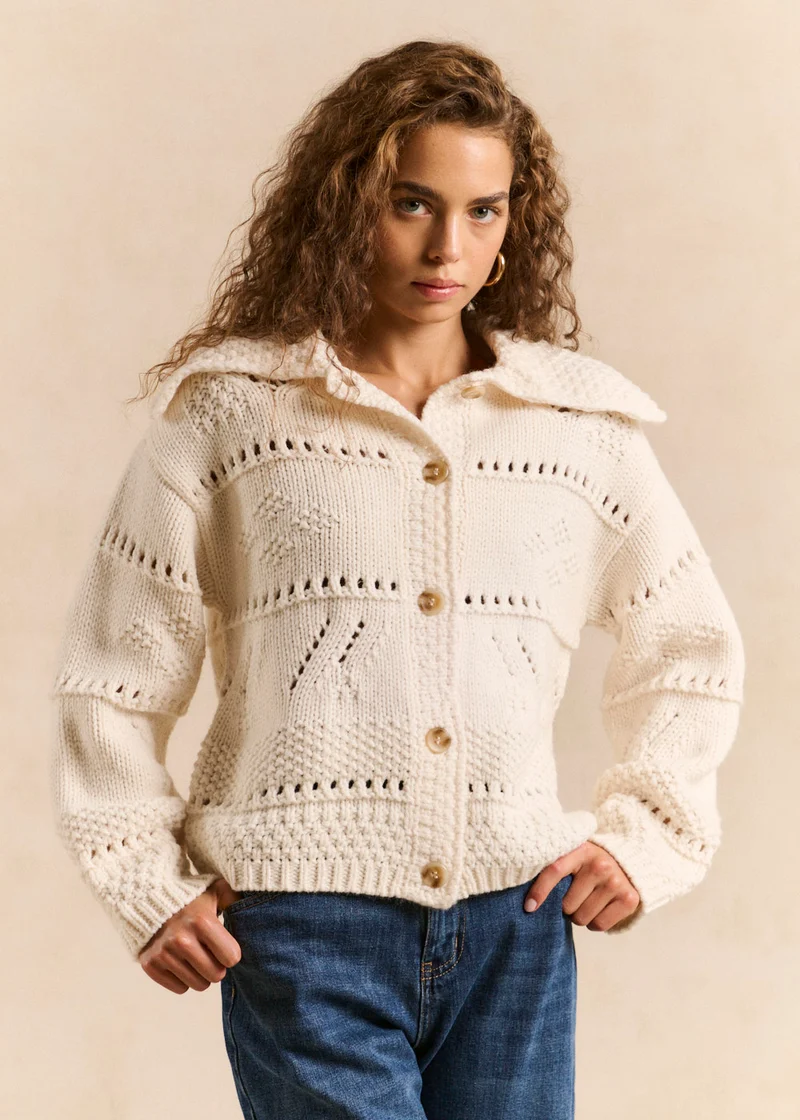 Gilet jacquard fleuri à grand col
