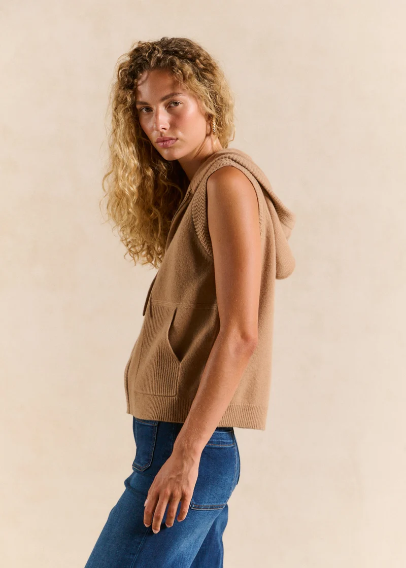 Gilet laine sans manches à capuche