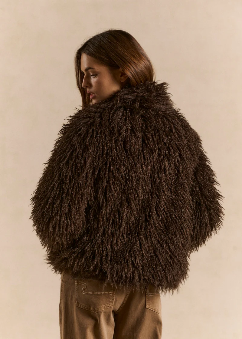 Veste courte en fausse fourrure