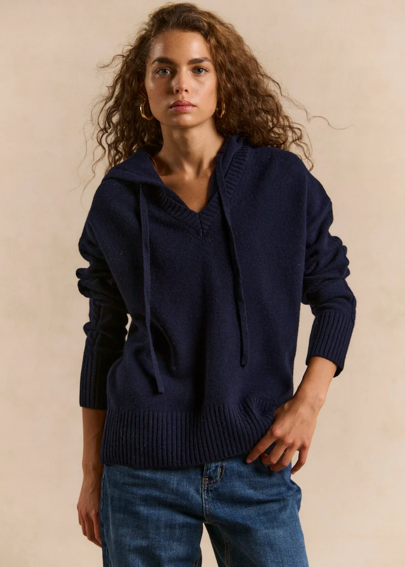 Pull col V à capuche en laine