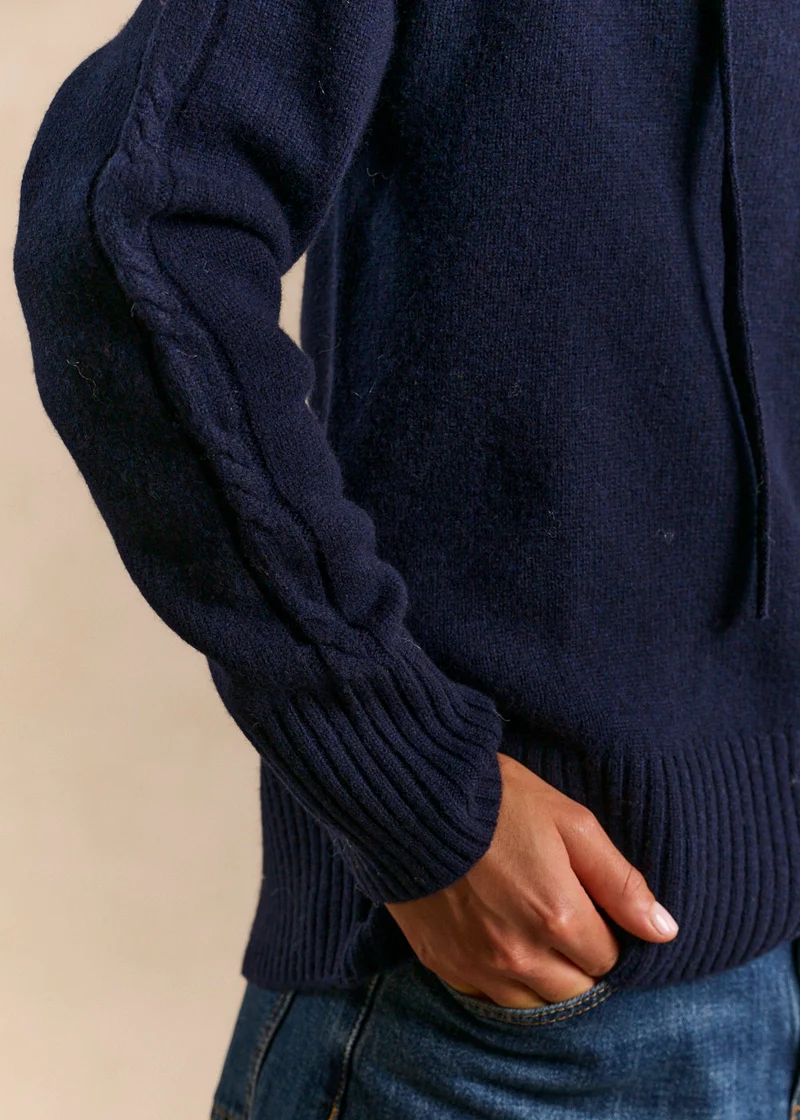 Pull col V à capuche en laine