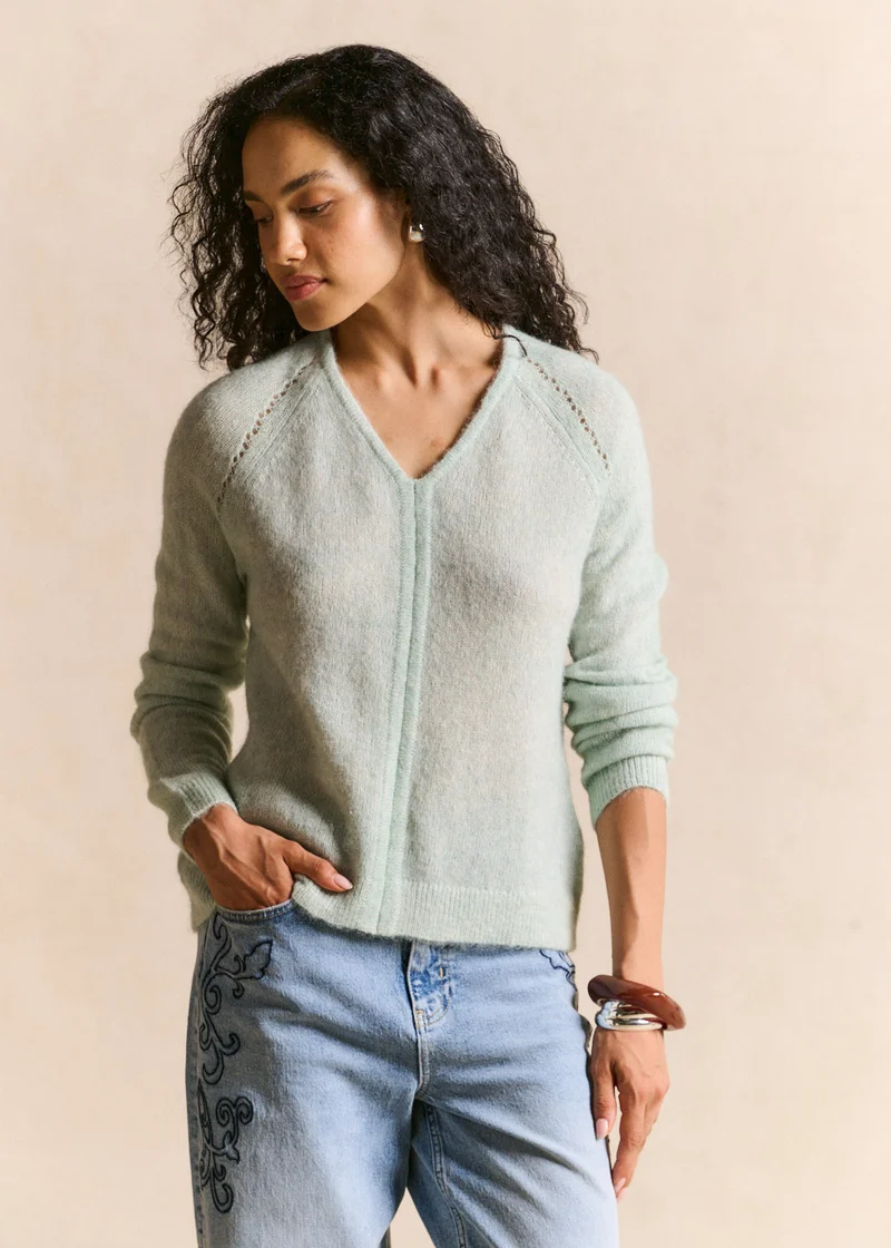 Pull col V détails ajourés
