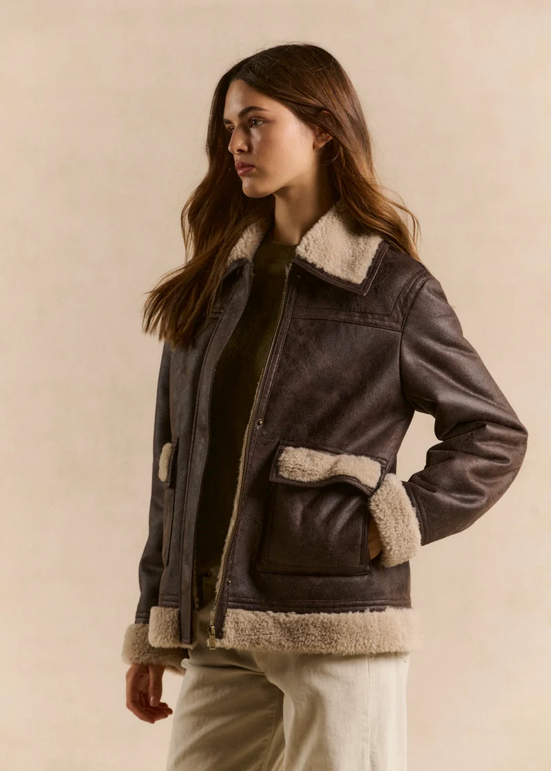 Veste droite effet suede col fourrure