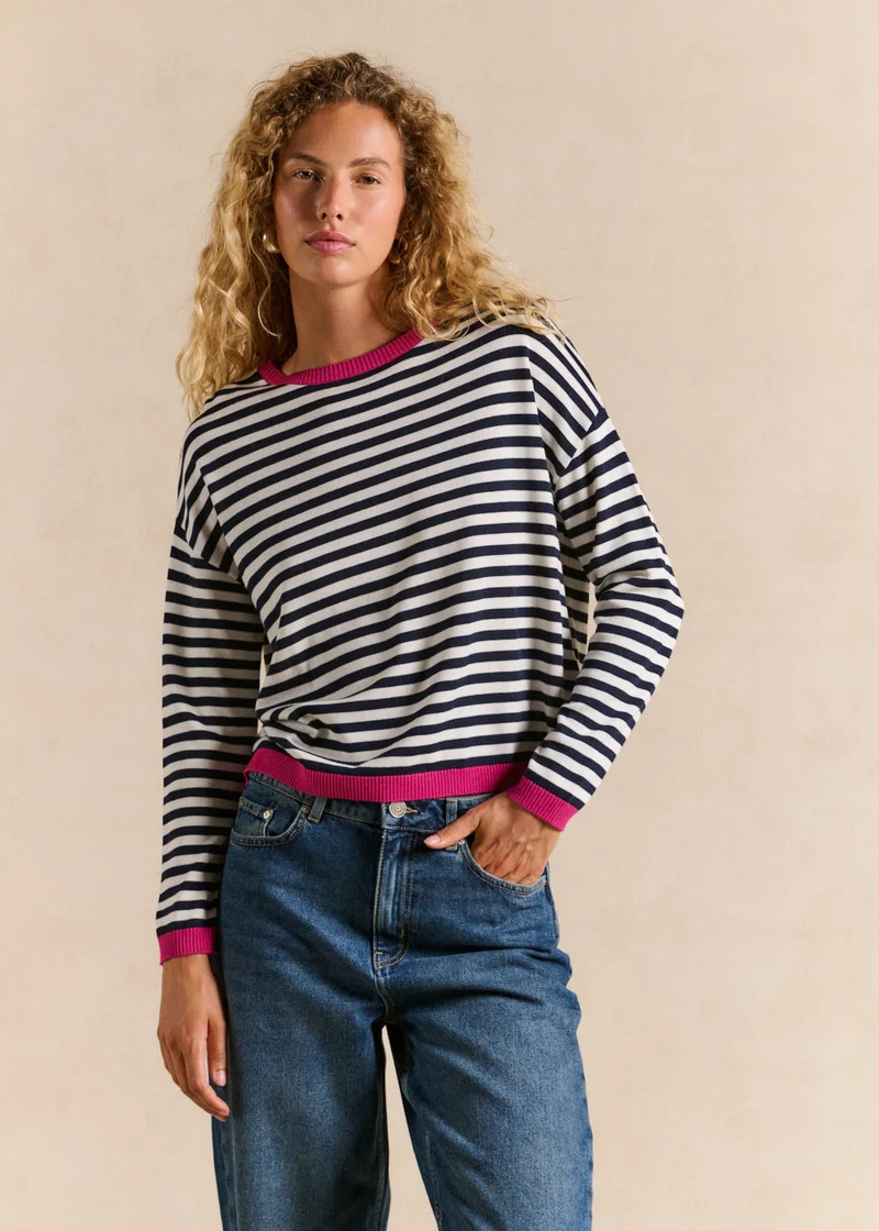 Pull rayé à col rond