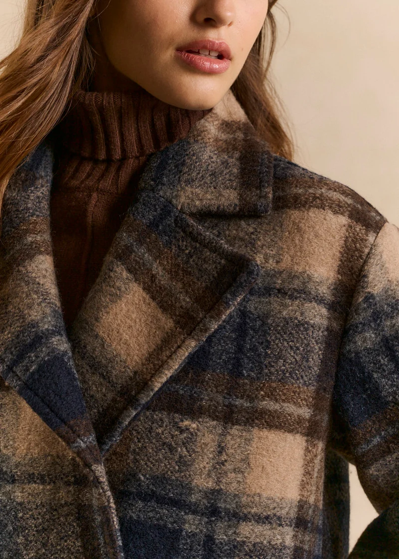Manteau court à carreaux