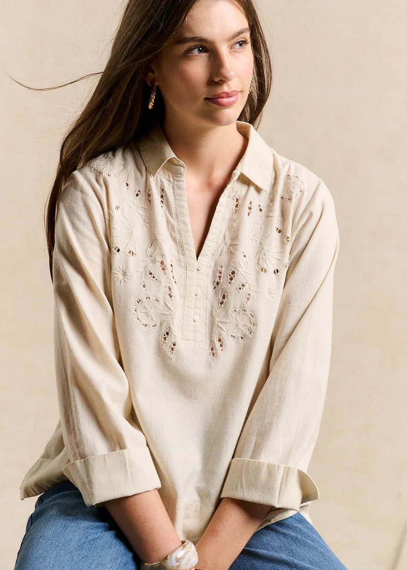 Blouse brodée en lin et coton