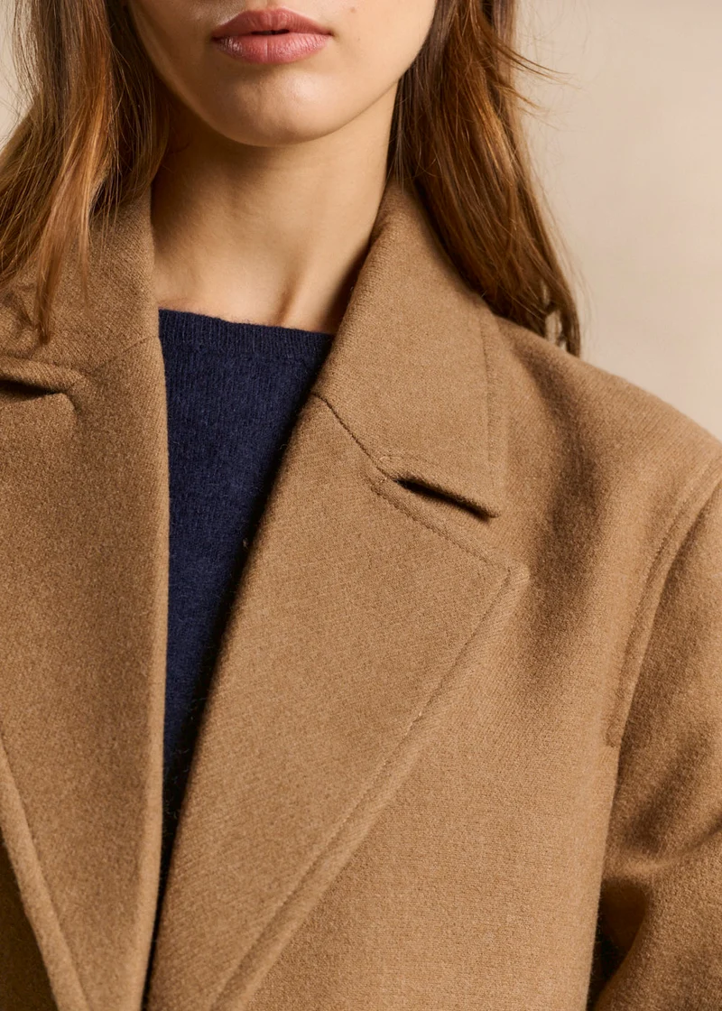 Manteau long ample col tailleur