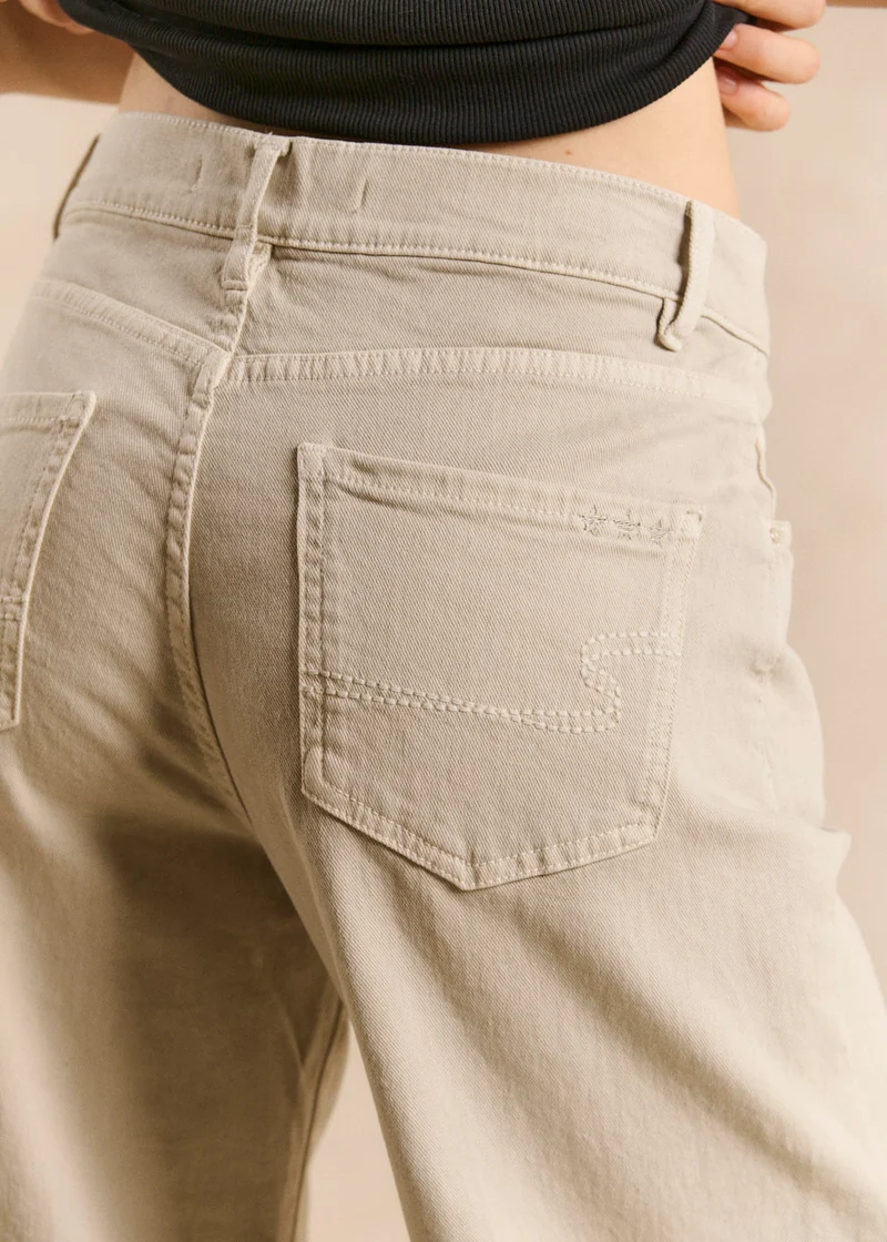 Jean boyfriend à jambe large droite