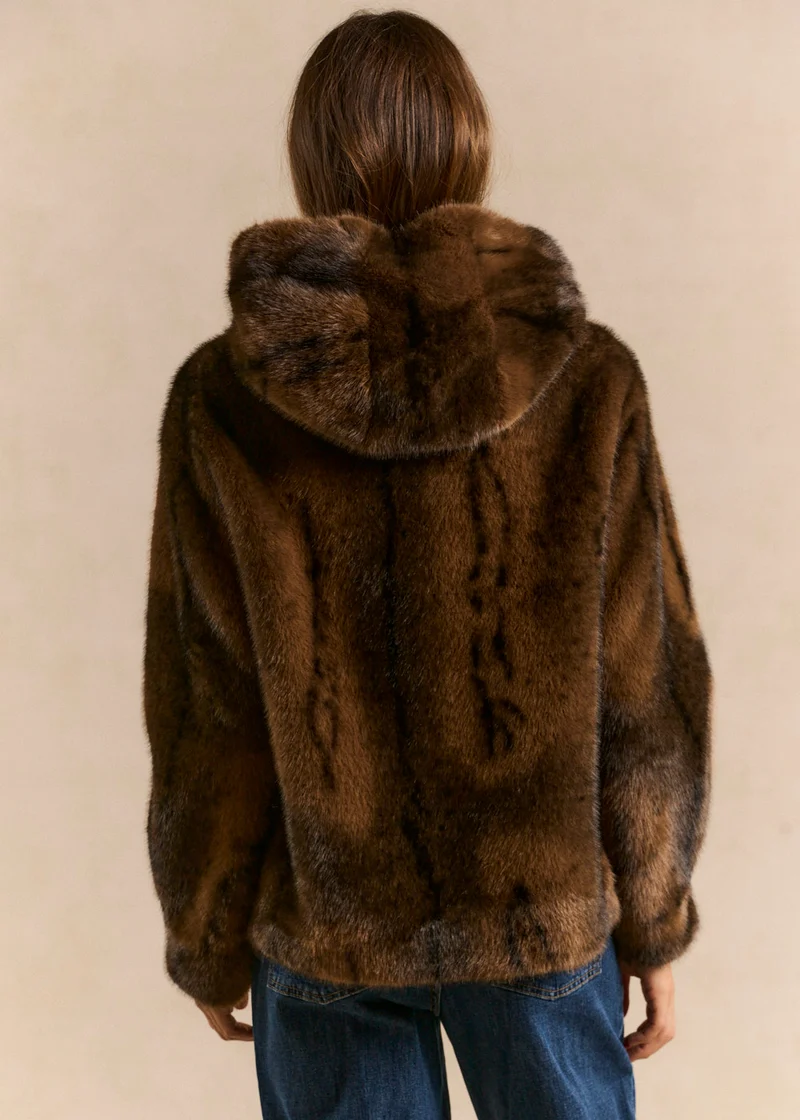 Manteau à capuche en fausse fourrure
