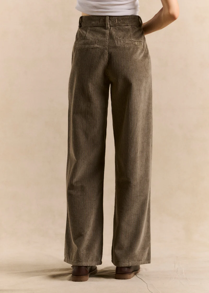 Pantalon large en velours de coton taille haute