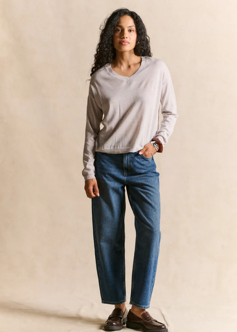 Pull fin col v en laine