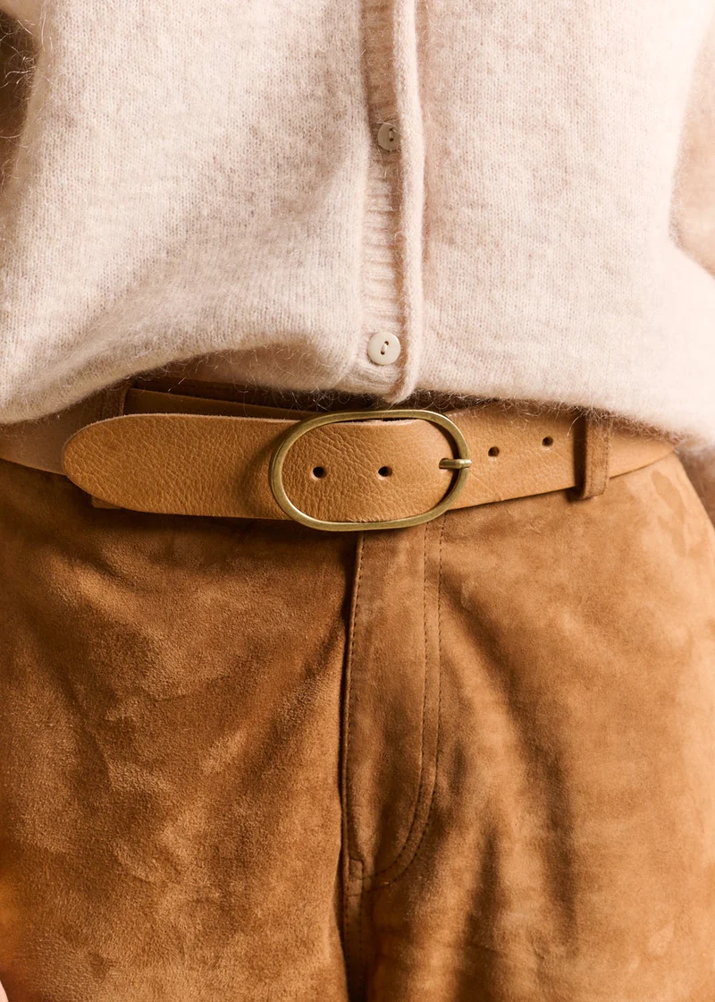 Ceinture en cuir boucle ovale dorée