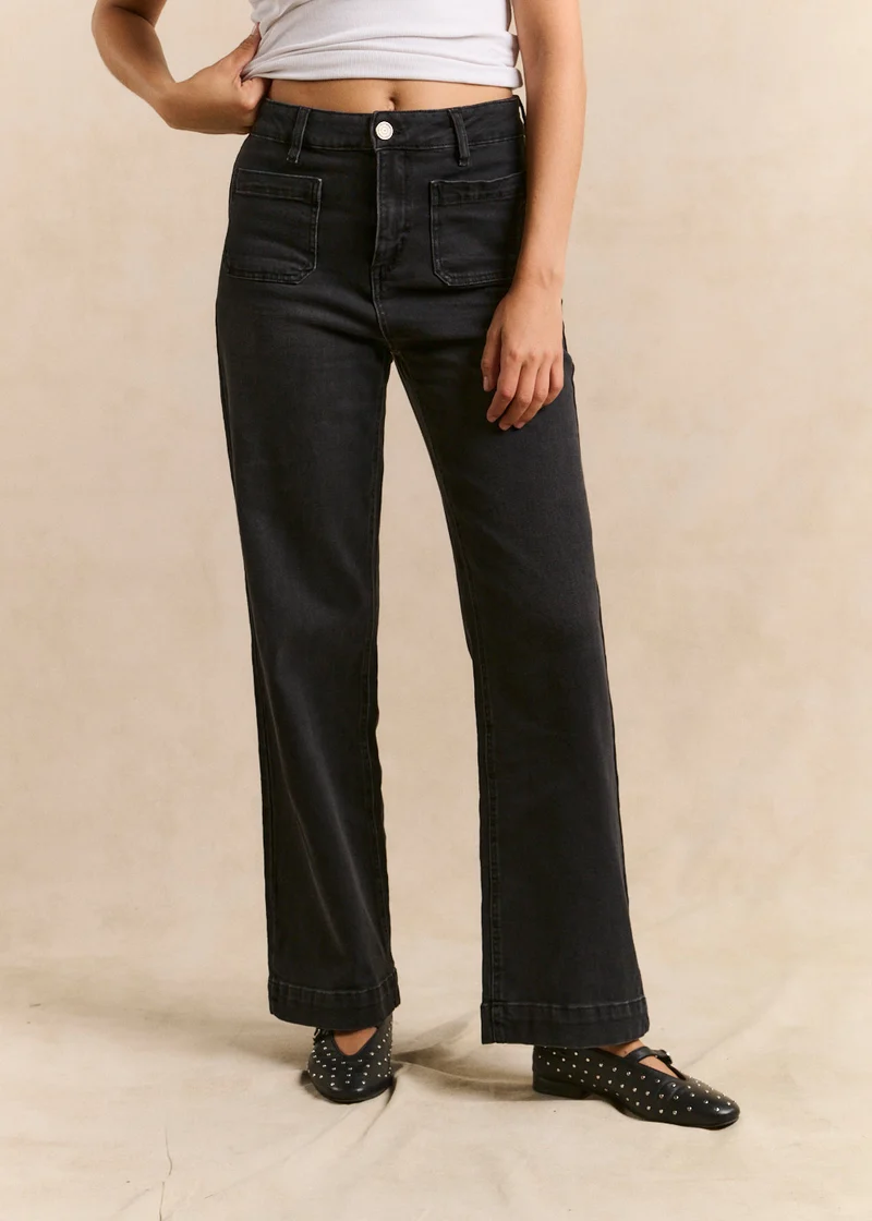 Jean à jambes larges avec revers et taille haute