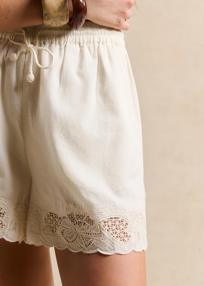 Short dentelle écru