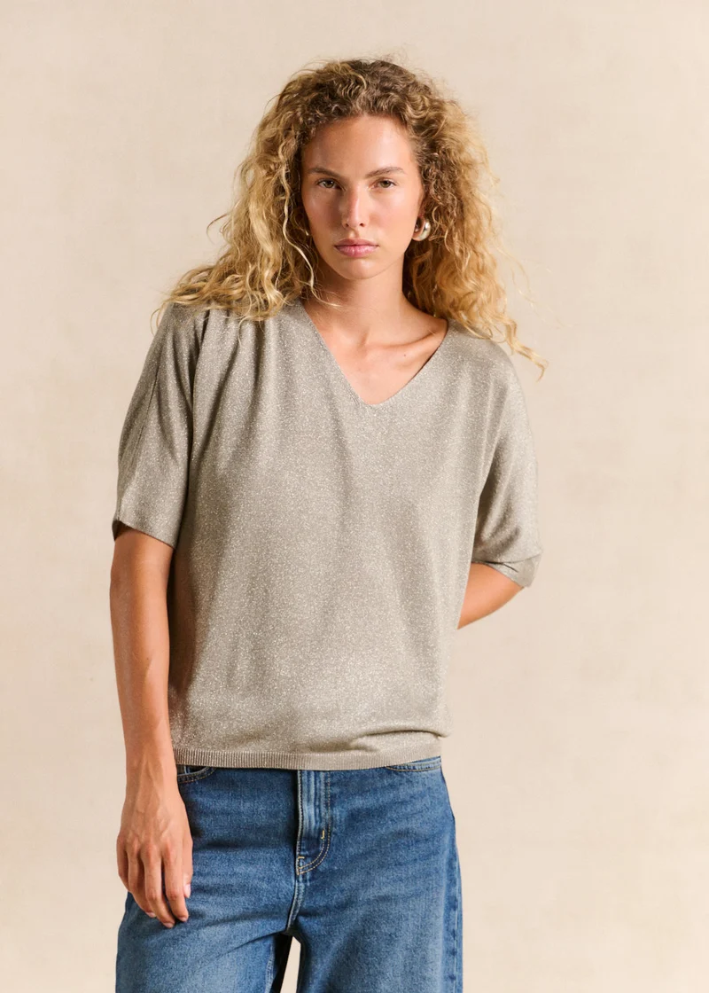 Pull col V oversize en maille brillante et manches courtes