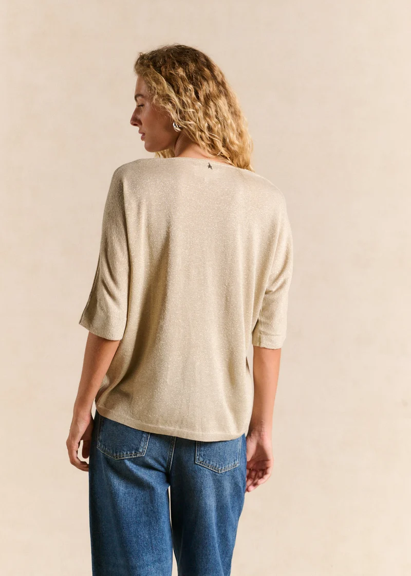 Pull col V oversize en maille brillante et manches courtes