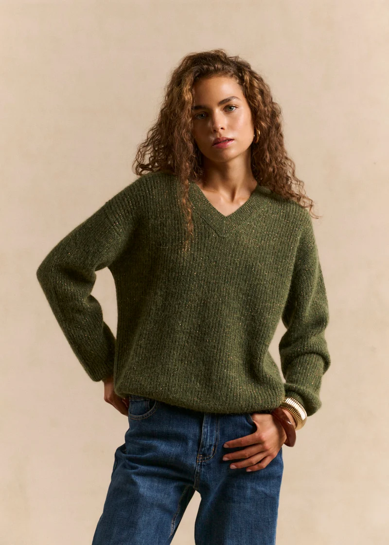 Pull scintillant col en V