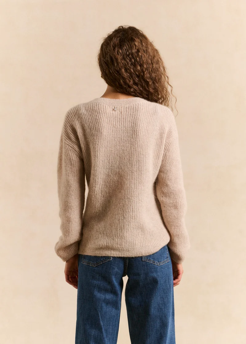 Pull maille côtelée col en V