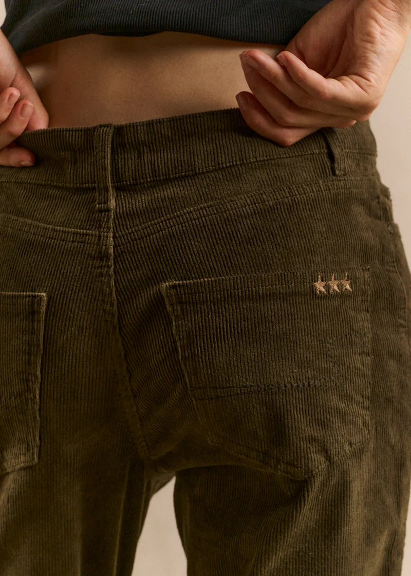 Pantalon slim en velours