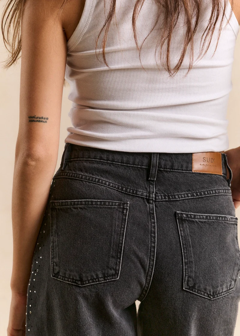 Jean large en denim noir à clous et strass