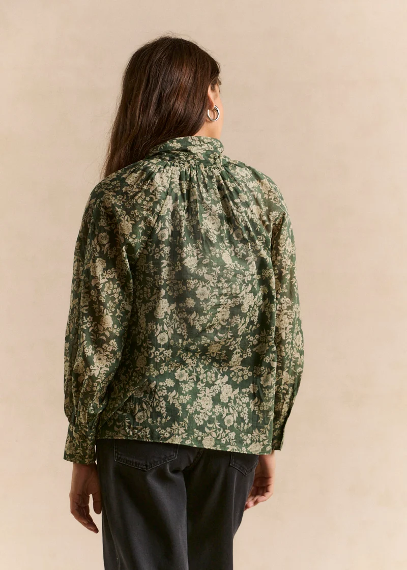 Blouse imprimée fleurie col lavallière