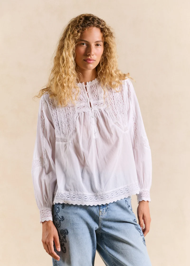Blouse brodée en voile de coton
