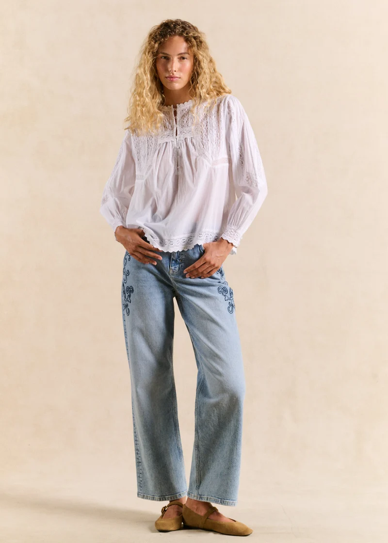 Blouse brodée en voile de coton