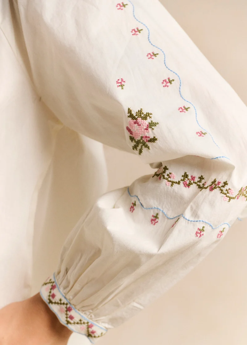 Blouse brodée en coton