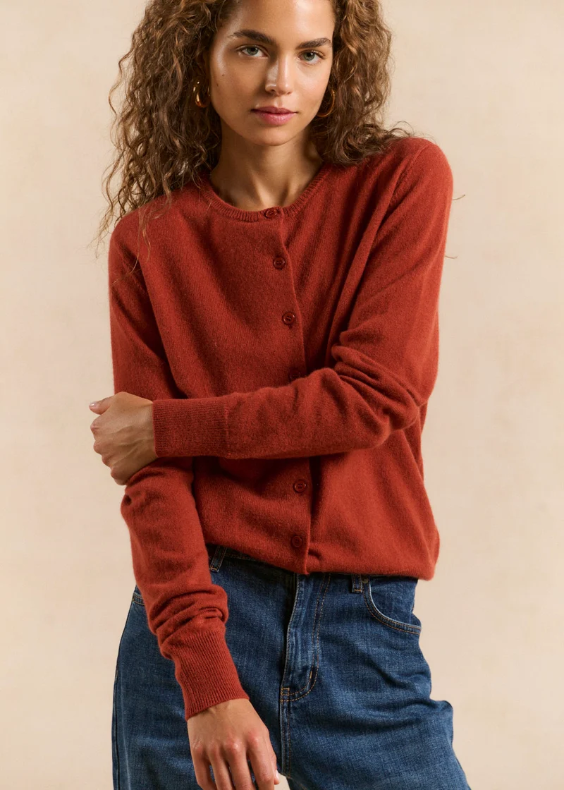 Gilet cachemire boutonné coupe droite