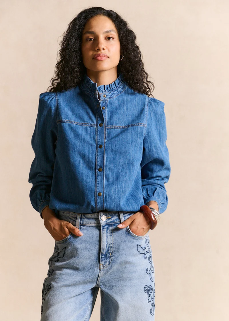 Chemise denim col volanté