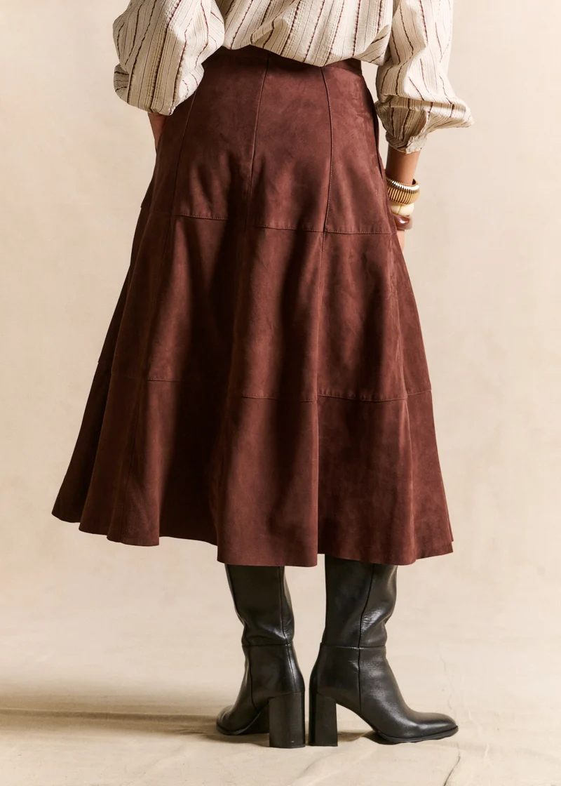 Jupe midi en cuir suédé
