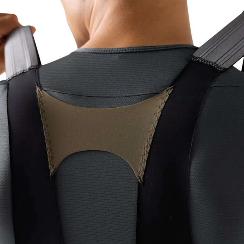 Bib Givelo Lacefly