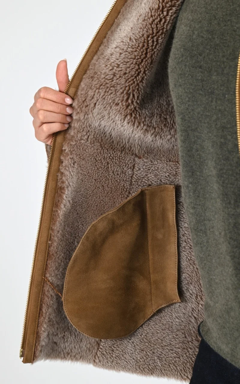 Veste à capuche peau lainée café