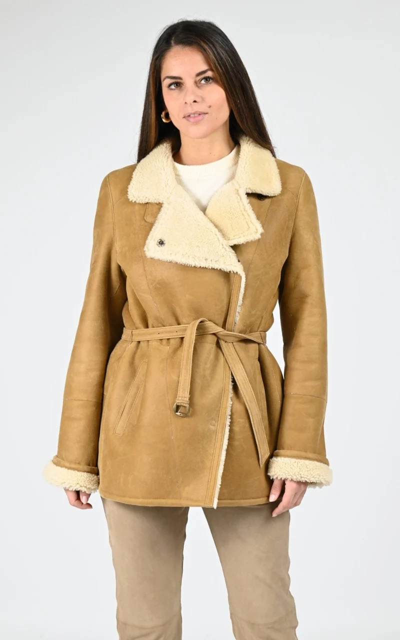 Veste cintrée peau lainée camel