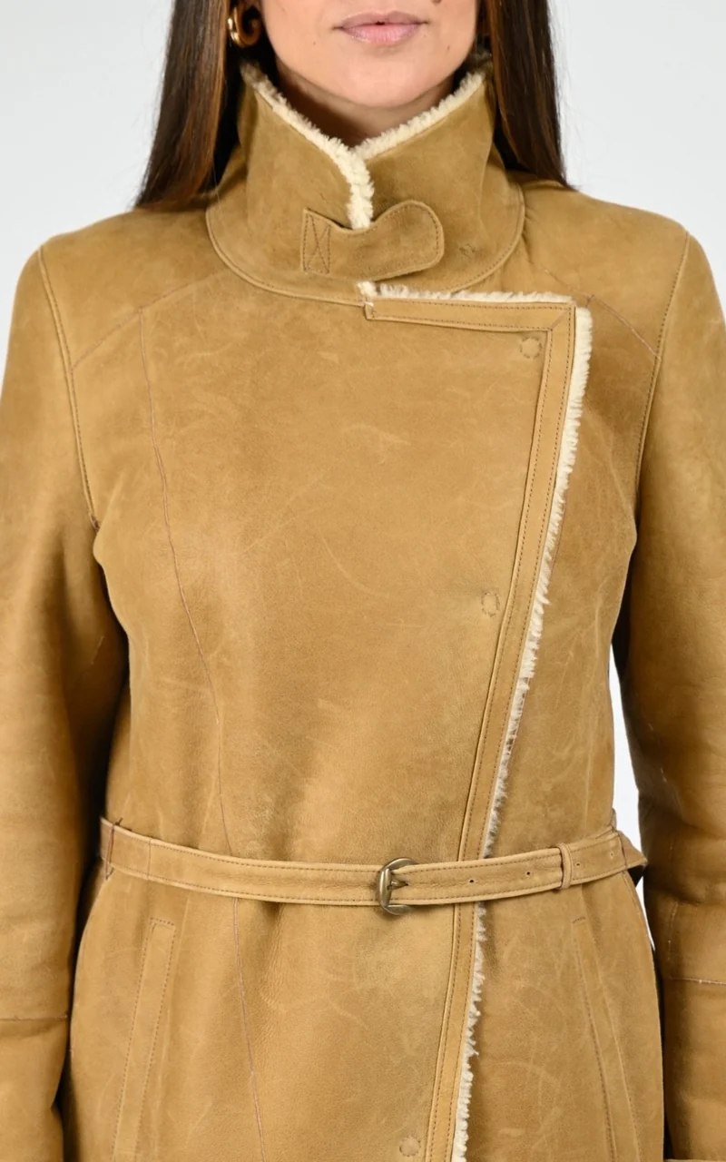 Veste cintrée peau lainée camel