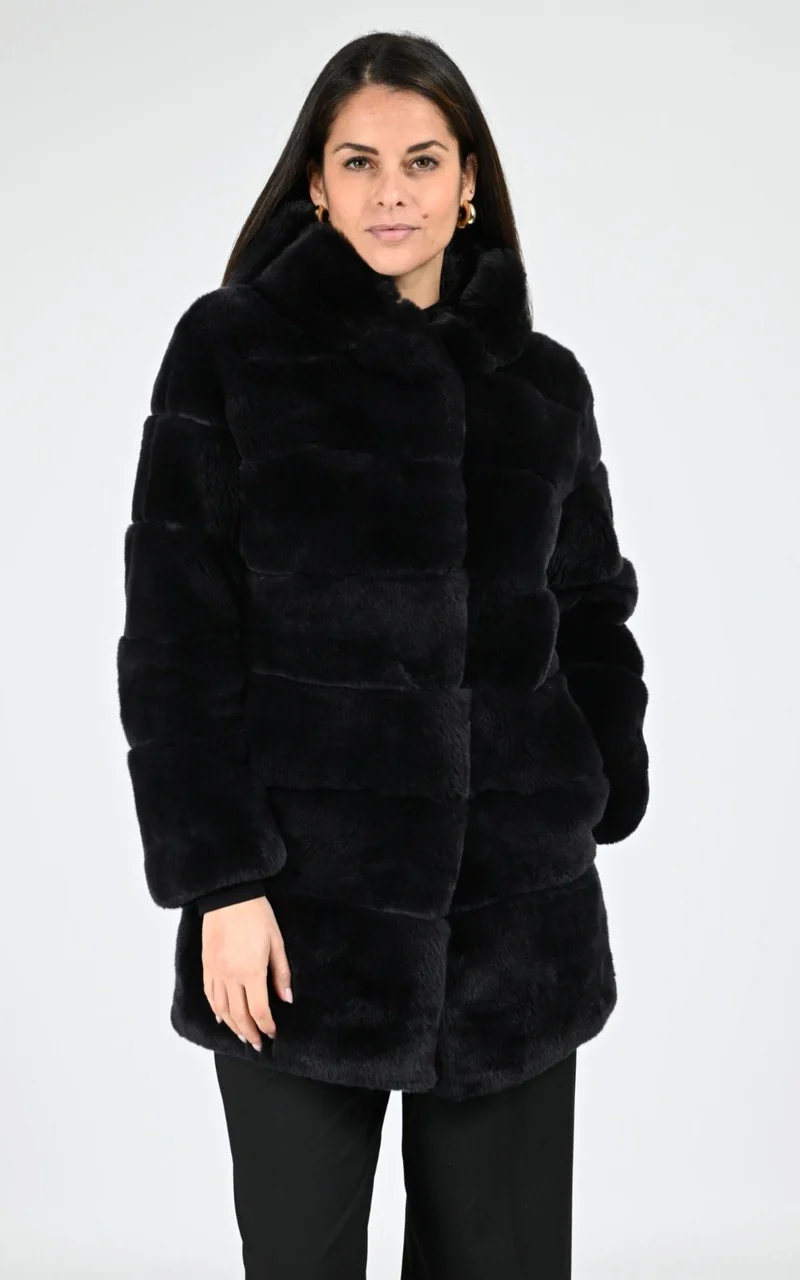 Veste capuche fourrure de lapin rex noir