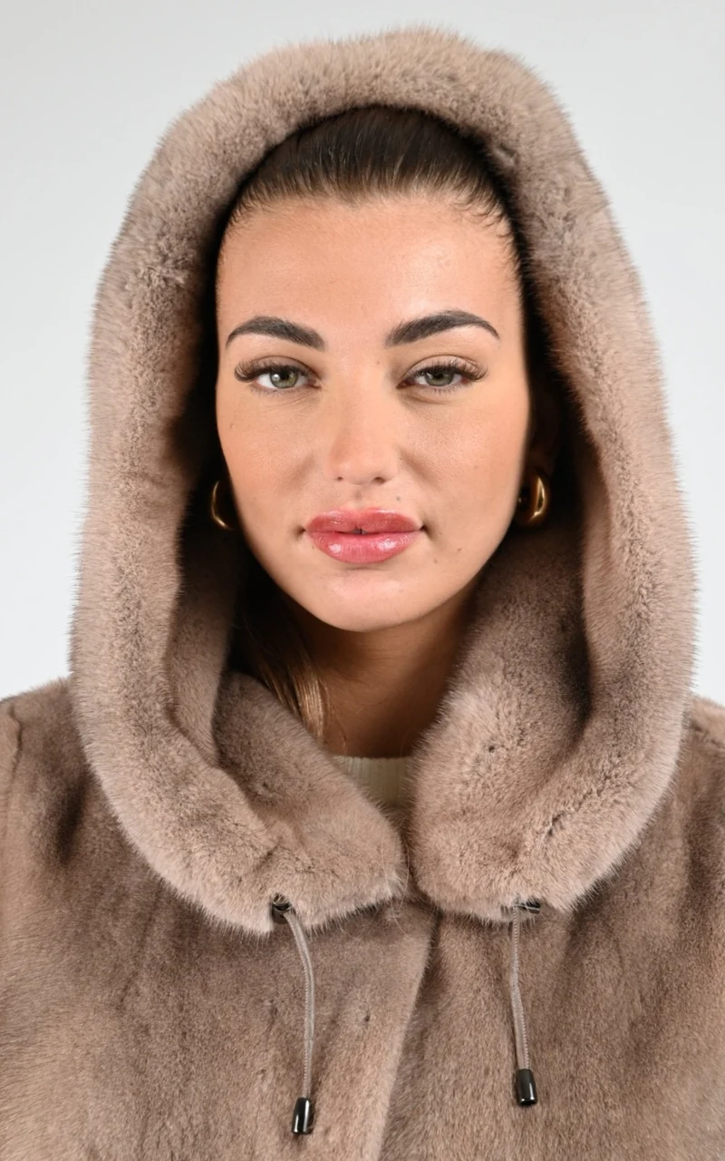 Veste à capuche en vison taupe