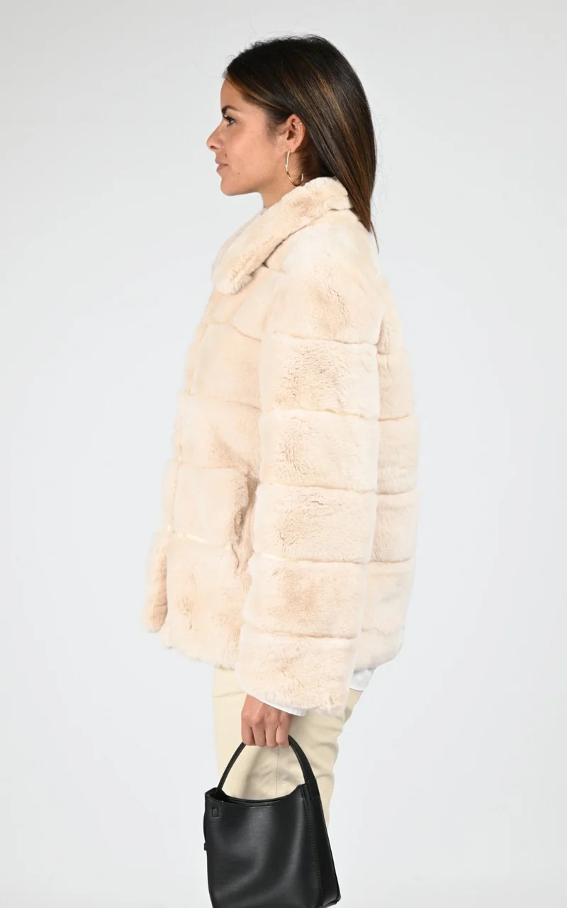 Veste en fourrure de lapin Rex ivoire