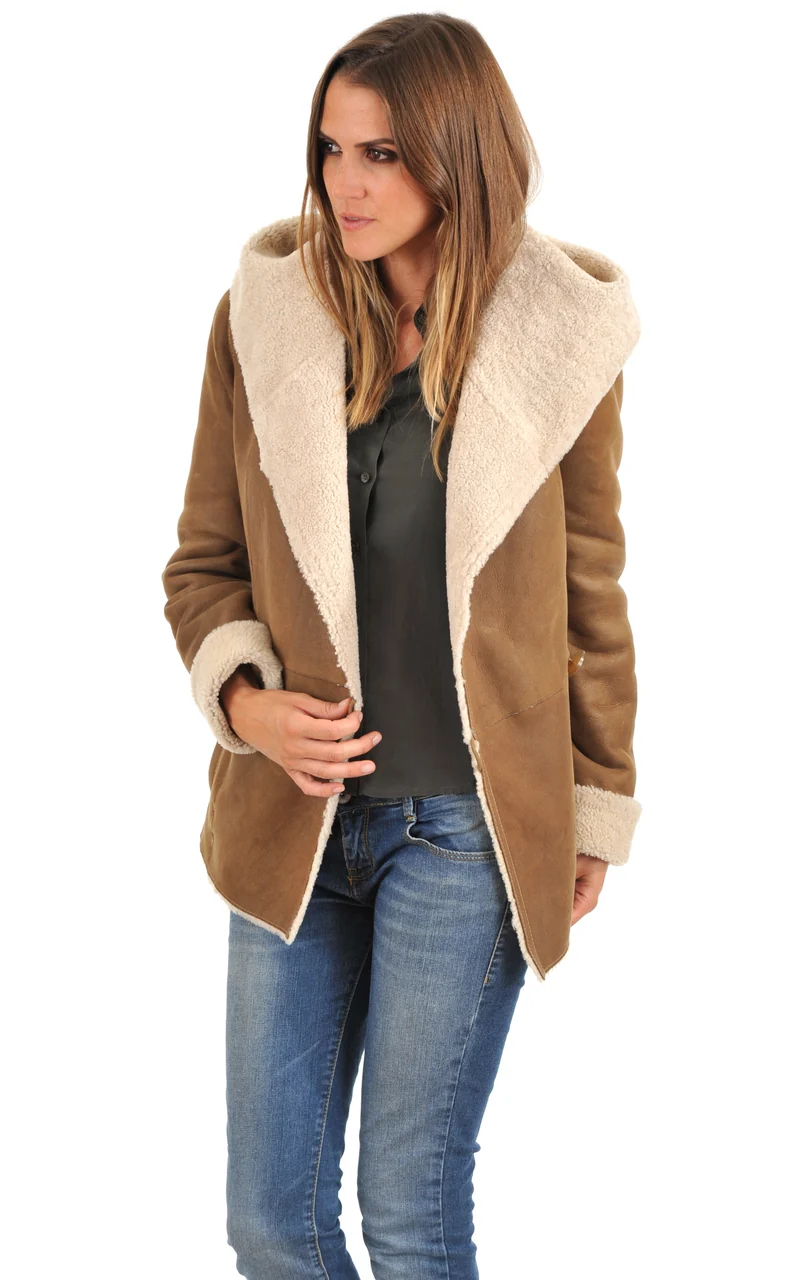 Veste cintrée peau lainée camel
