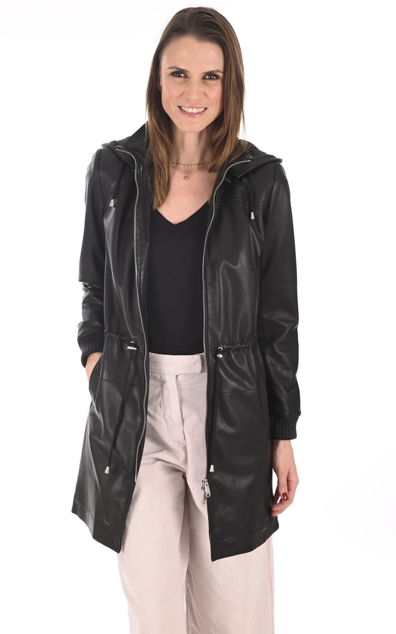 Veste 3/4 avec capuche cuir agneau noir