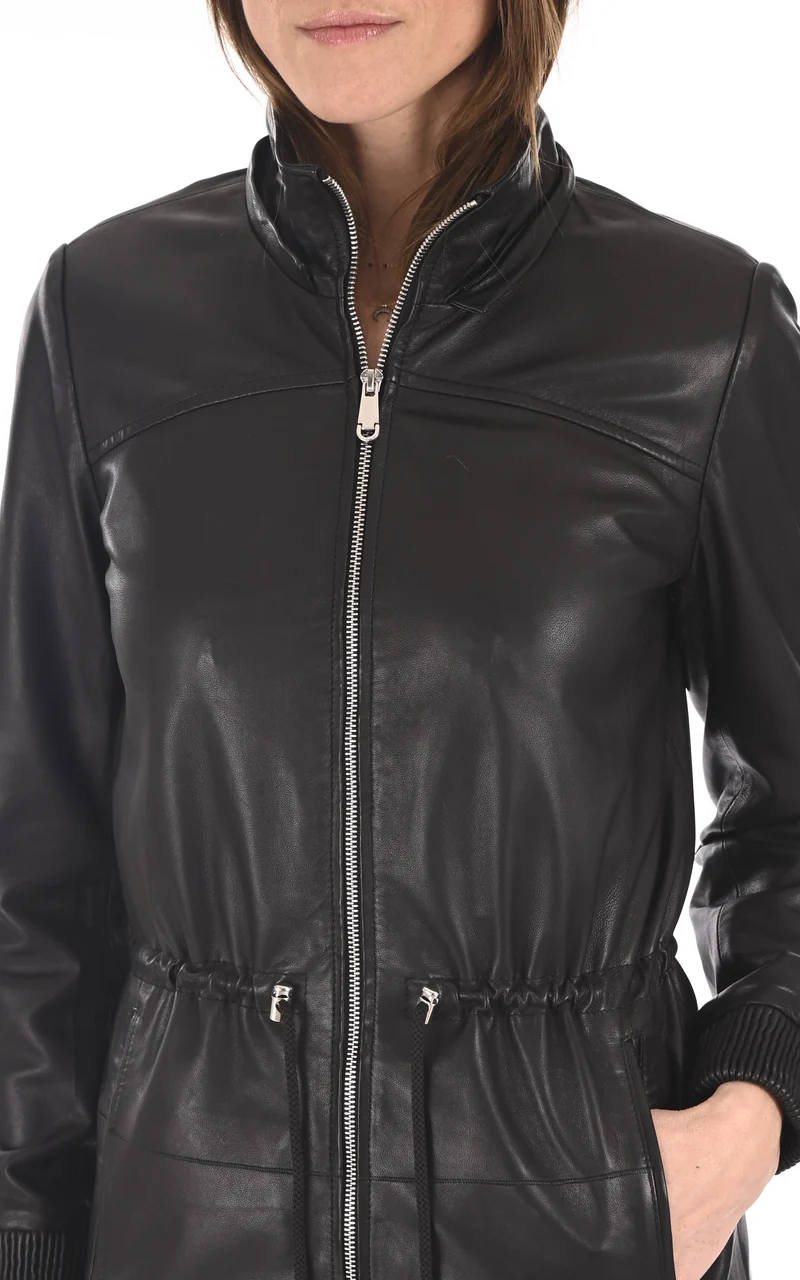 Veste 3/4 avec capuche cuir agneau noir